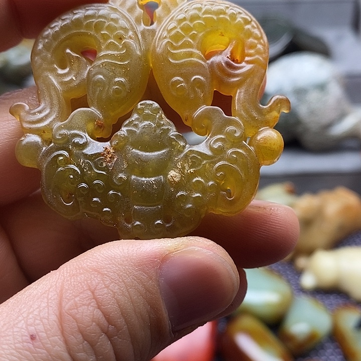 未镶嵌蛇纹石玉颈饰