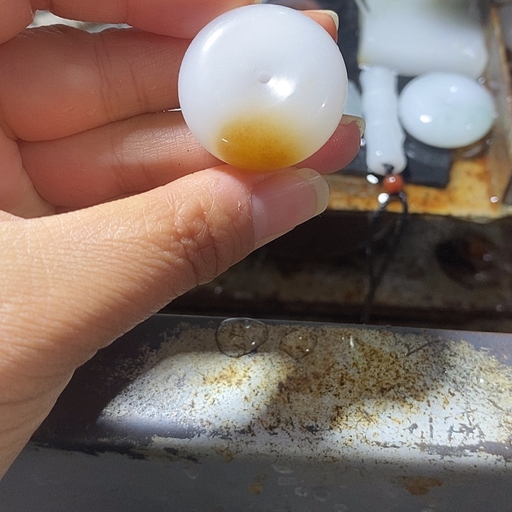 石英质玉未镶嵌颈饰