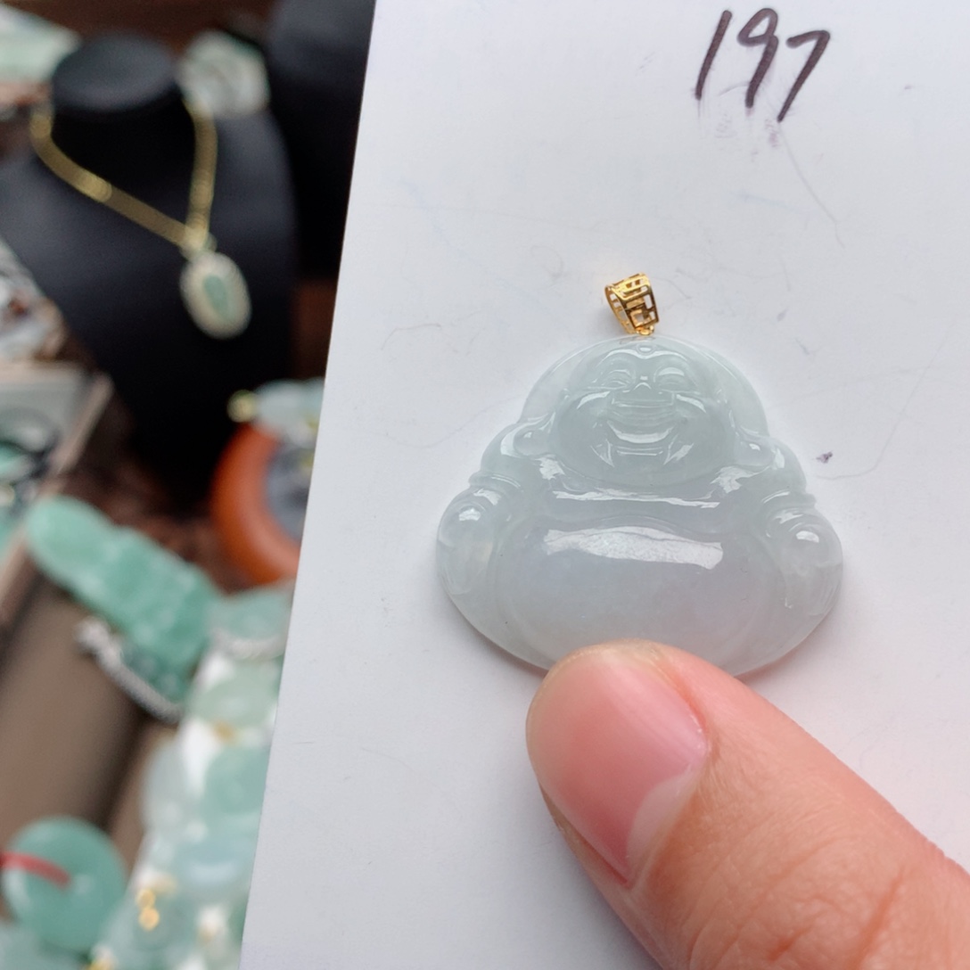 翡翠颈饰18K金镶嵌吊坠