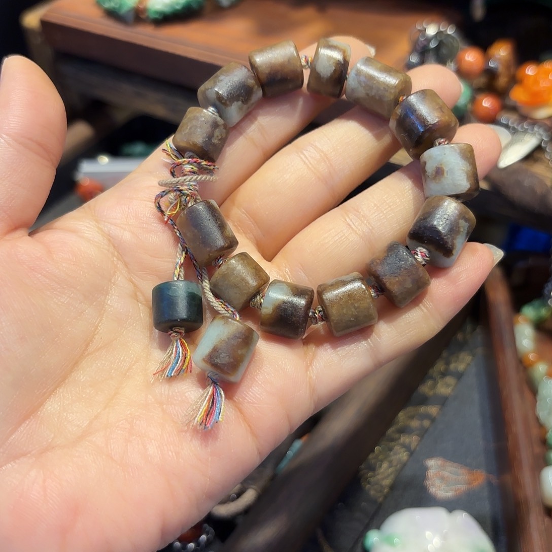 翡翠未镶嵌颈饰原创