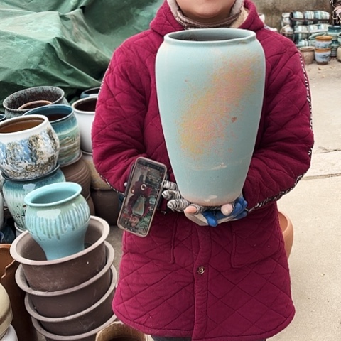 口17高33瑕疵盆子。