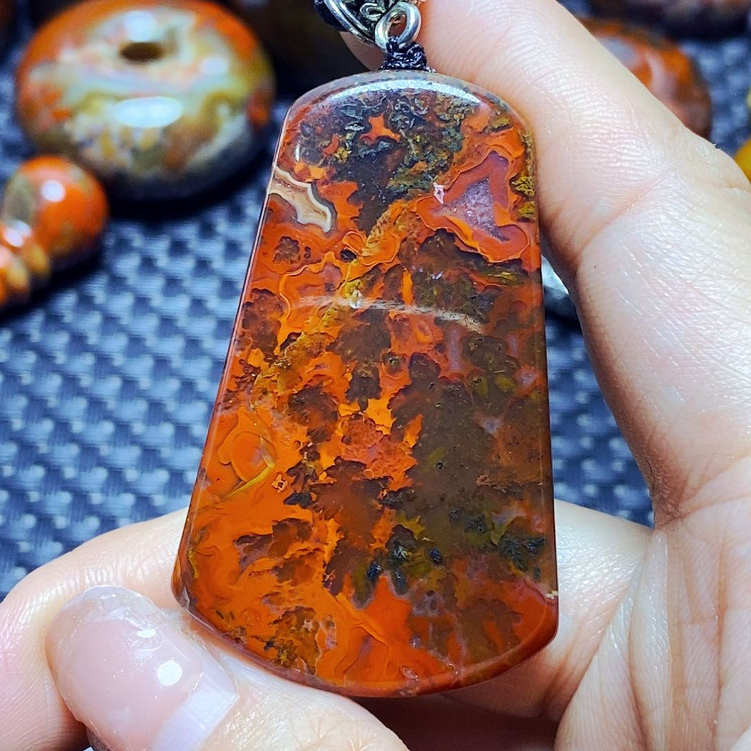 未镶嵌颈饰玛瑙/玉髓壹*哥