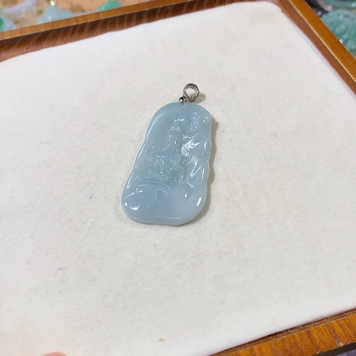 翡翠未镶嵌颈饰翡翠吊坠