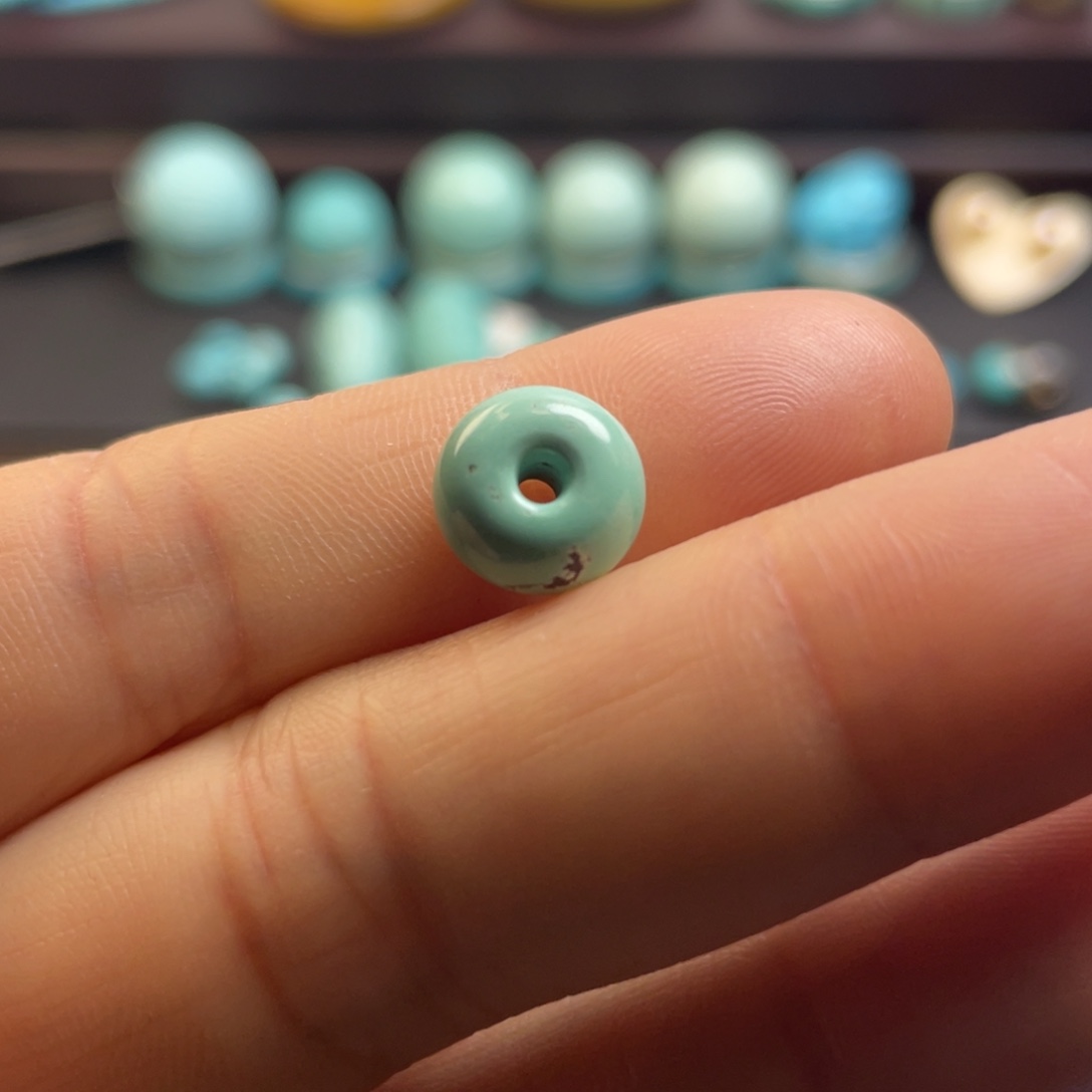 绿松石颈饰未镶嵌