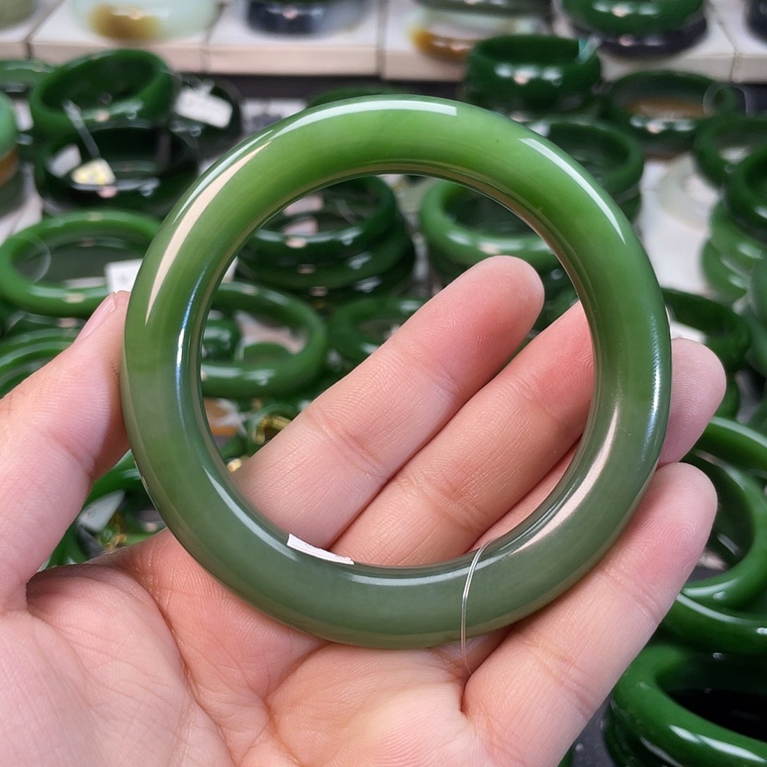 和田玉（碧玉）手镯未镶嵌