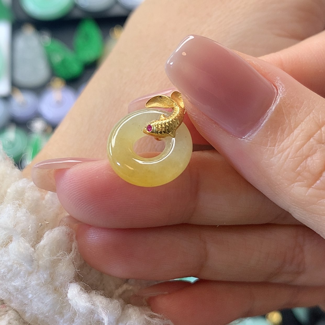 【闪购商品】翡翠吊坠(赠链)18K金镶嵌