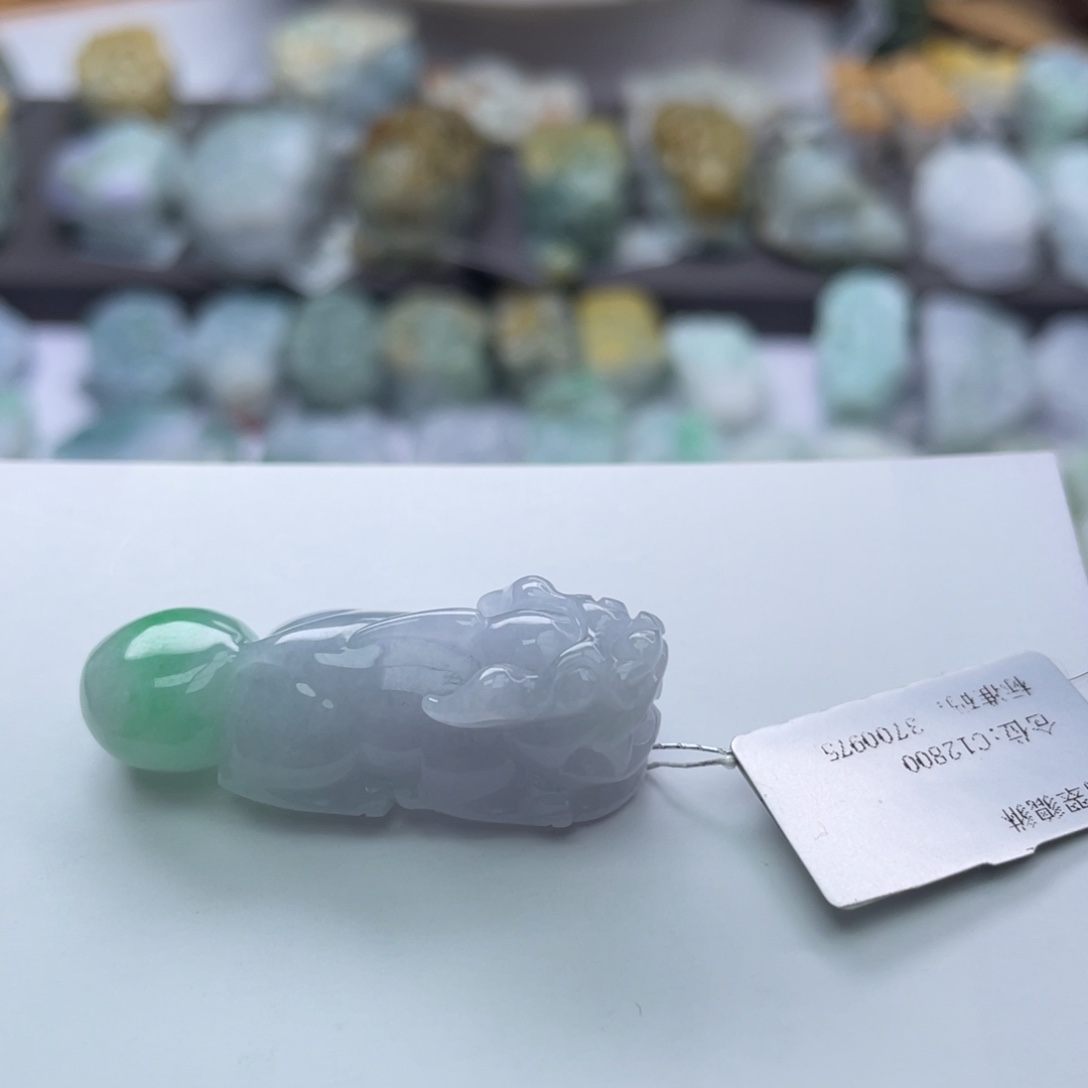 翡翠颈饰未镶嵌貔貅