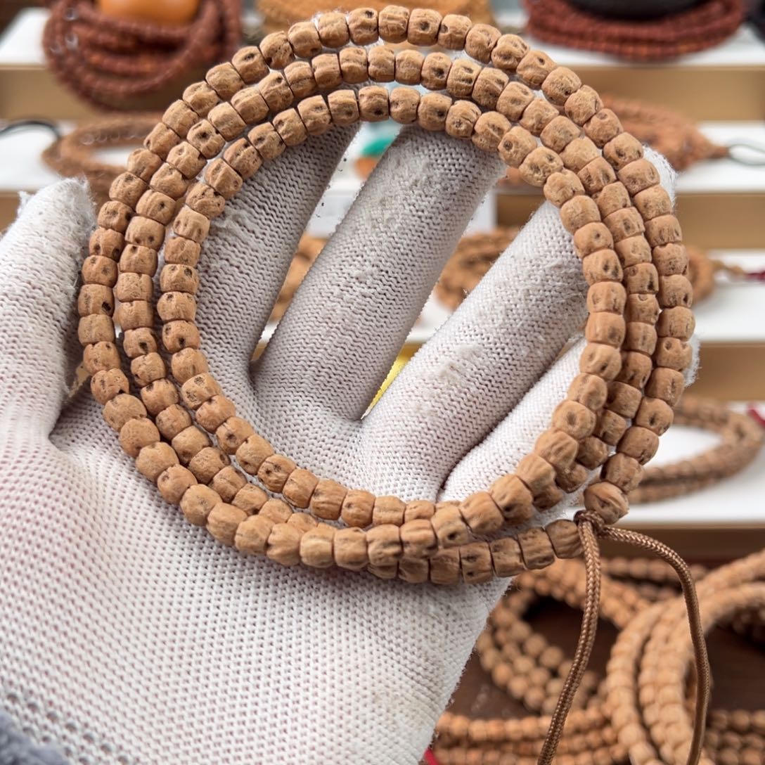 柏香籽/百香籽吊坠6.5