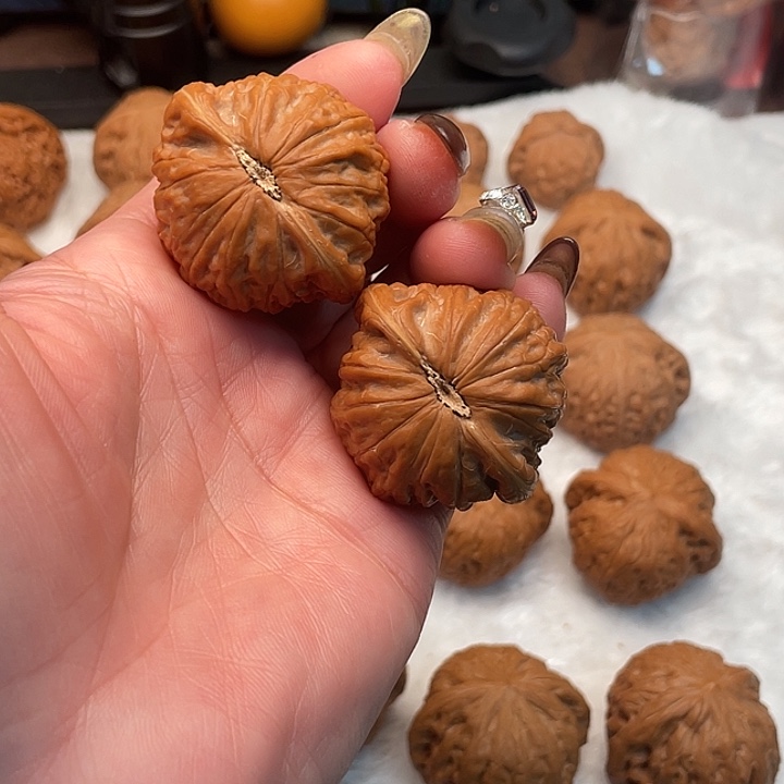 梁***倉核桃手串/手链铁锤39