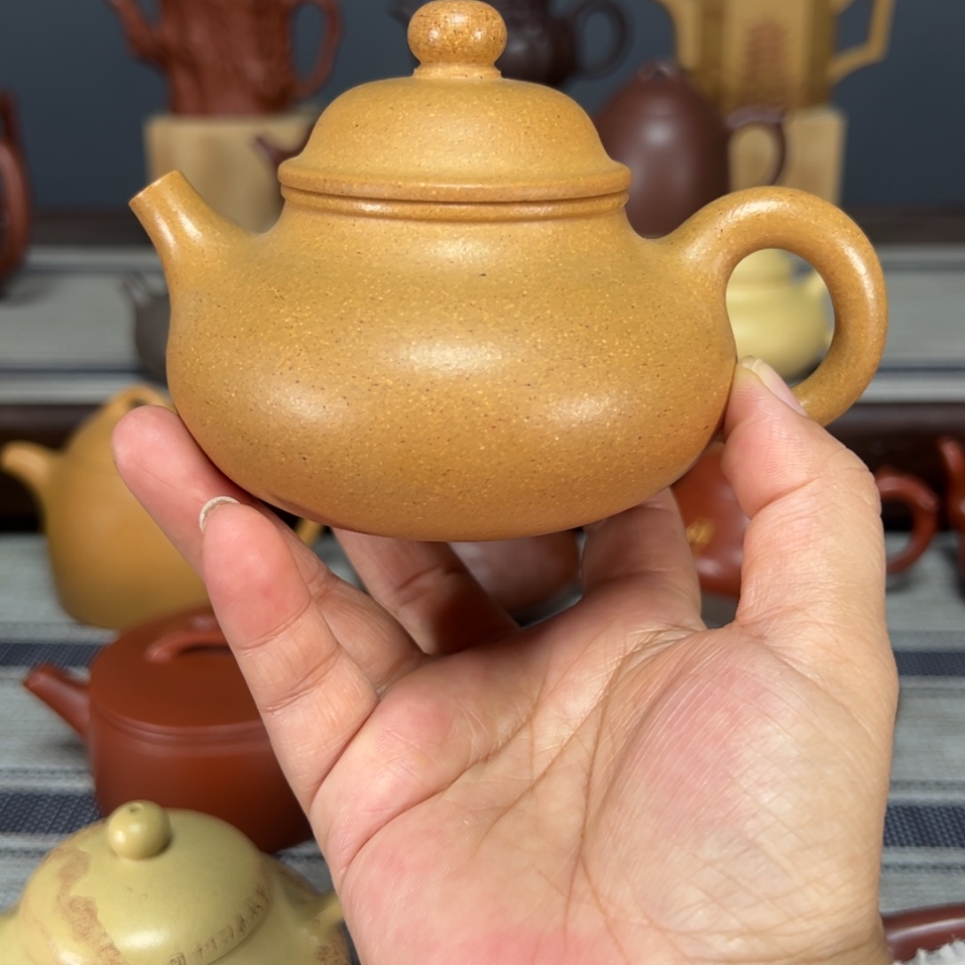 茶壶紫砂容天黄金段210毫升