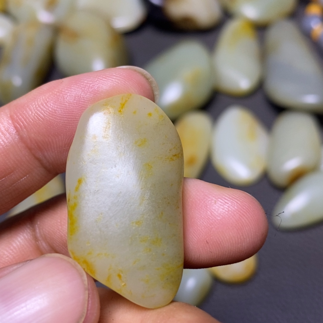 和田玉（糖玉）未镶嵌挂件