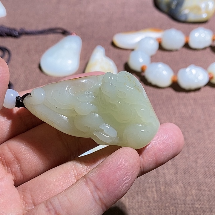 和田玉挂件未镶嵌L**o