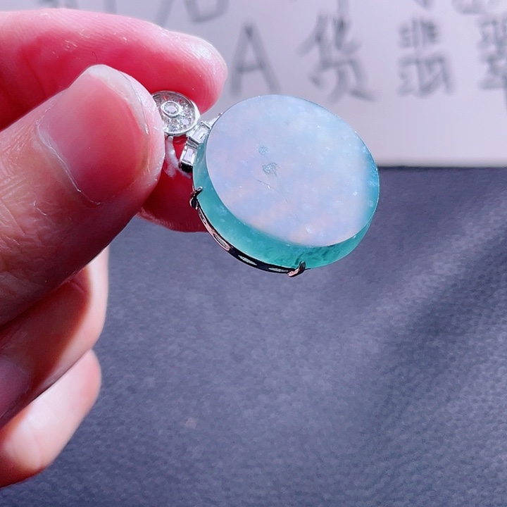 翡翠颈饰未镶嵌99999999