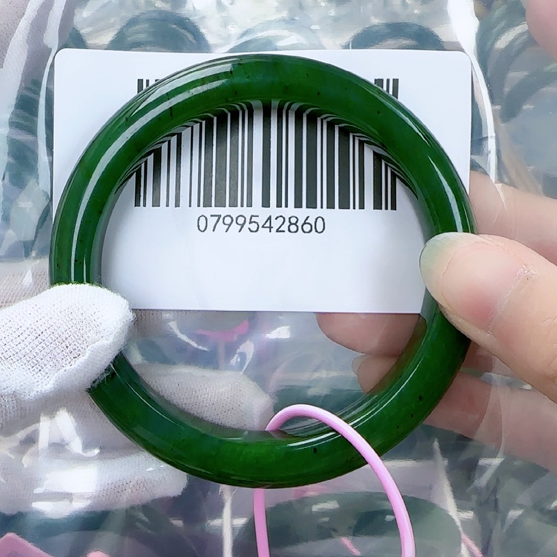 和田玉（碧玉）手镯未镶嵌61