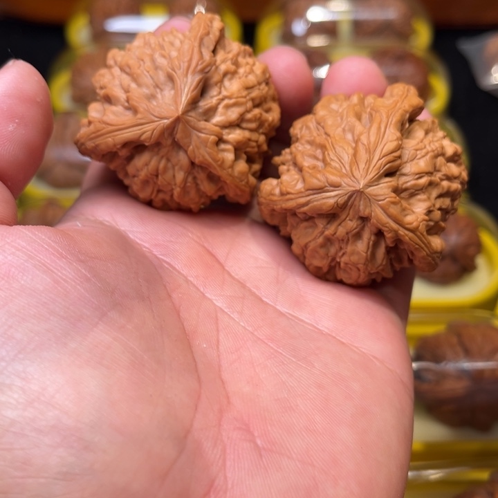 把件文玩核桃50龙鼎三棱