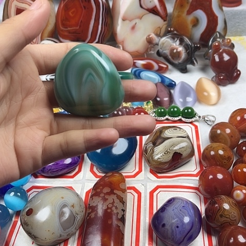 玛瑙/玉髓耳环未镶嵌