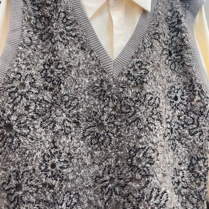 T***J29035，咖啡色，L码，