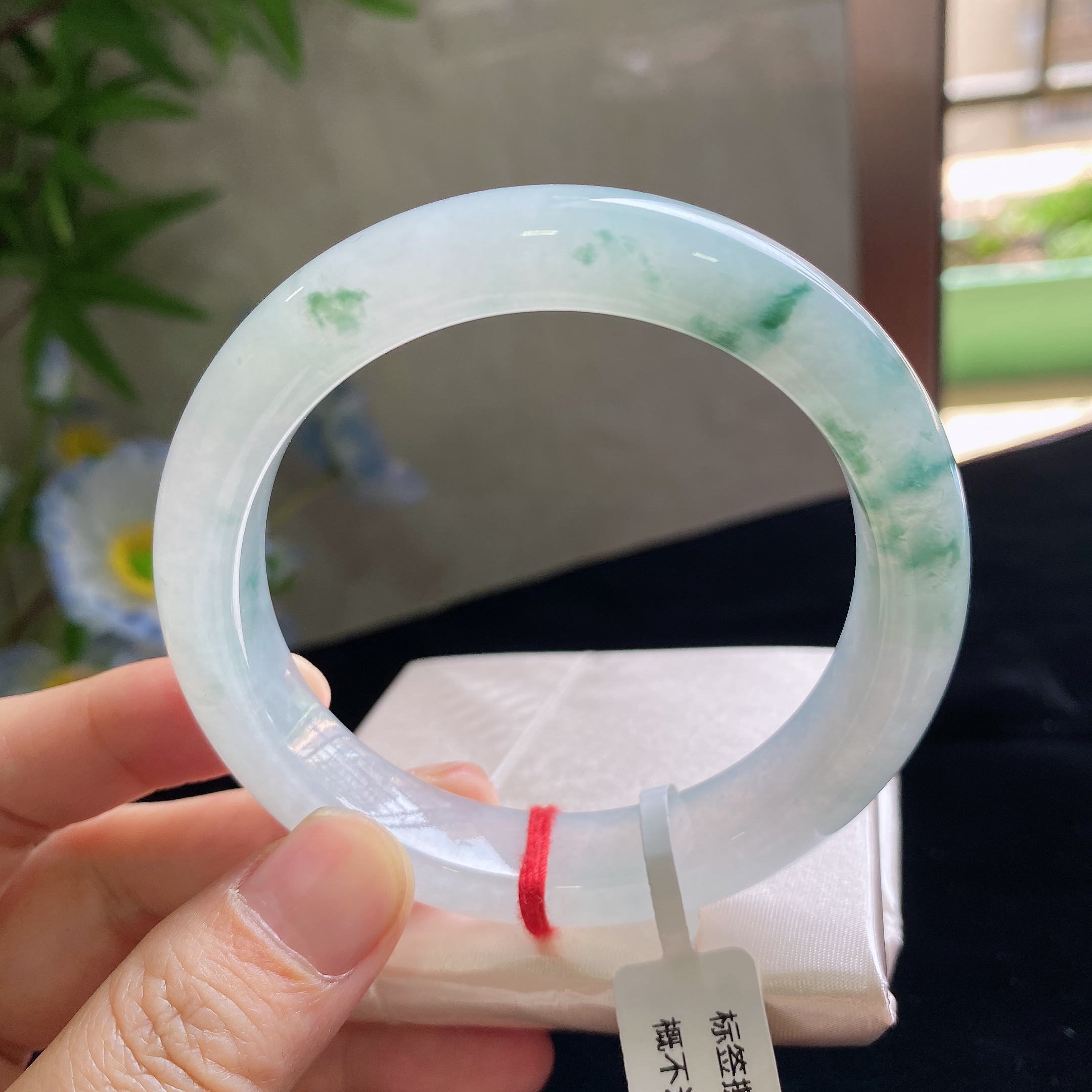 缅甸天然A货翡翠上等玉手镯子翡翠直播间上新品冰种飘花58圈口大