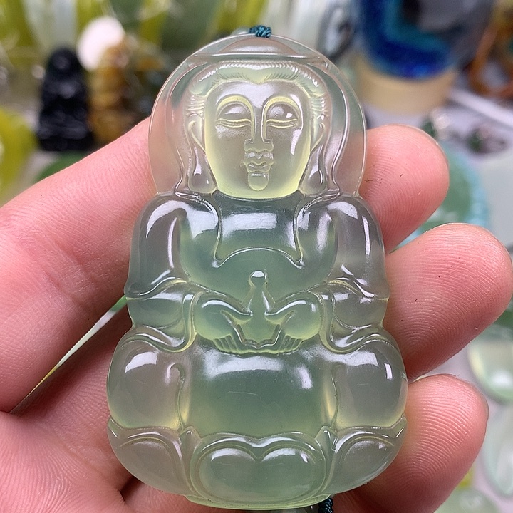 蛇纹石玉挂坠未镶嵌