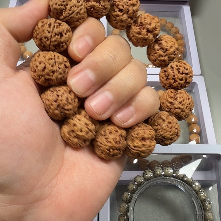 猴头核桃吊坠大金刚