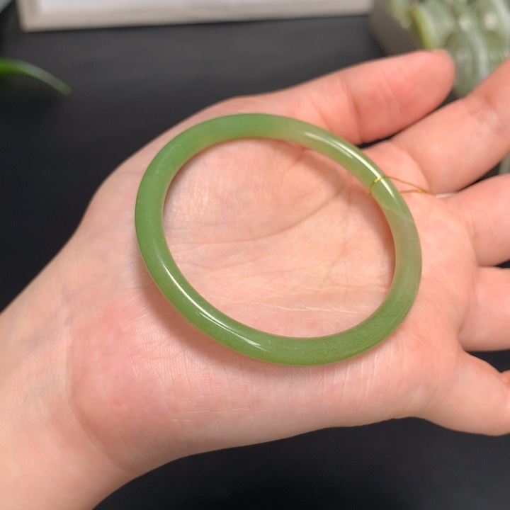 和田玉手镯未镶嵌52