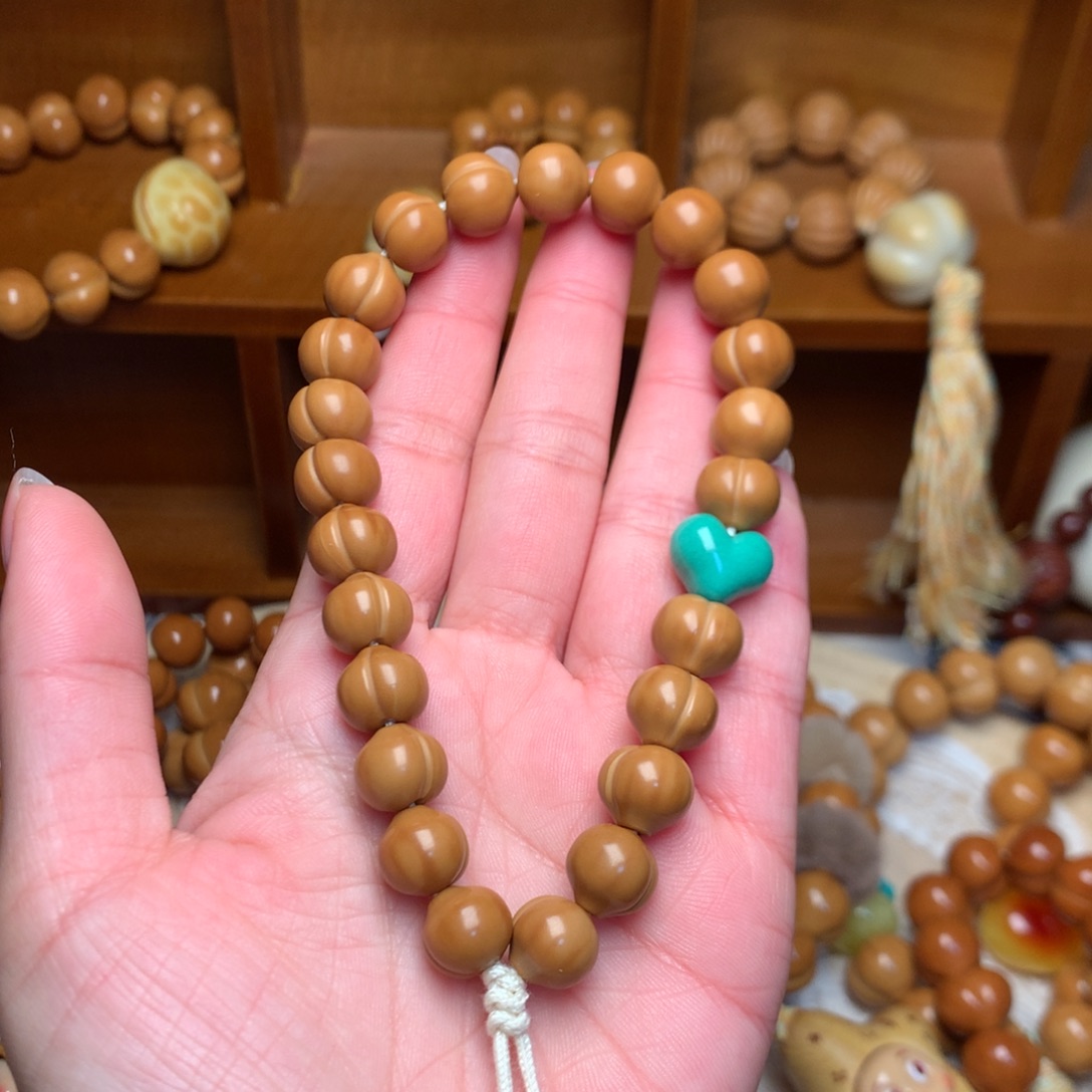 把件猴头核桃10屁桃手持爱心