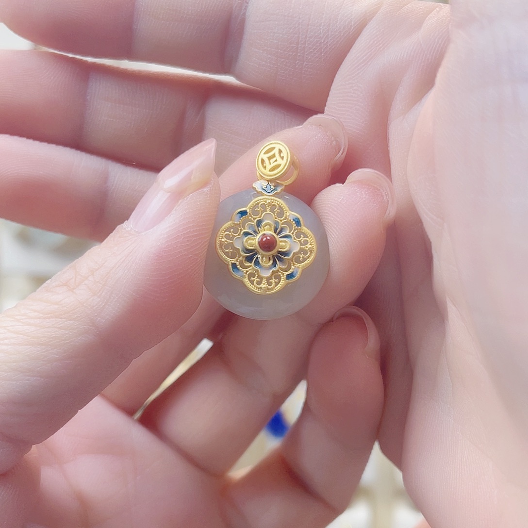 和田玉银S925镀金镶嵌颈饰