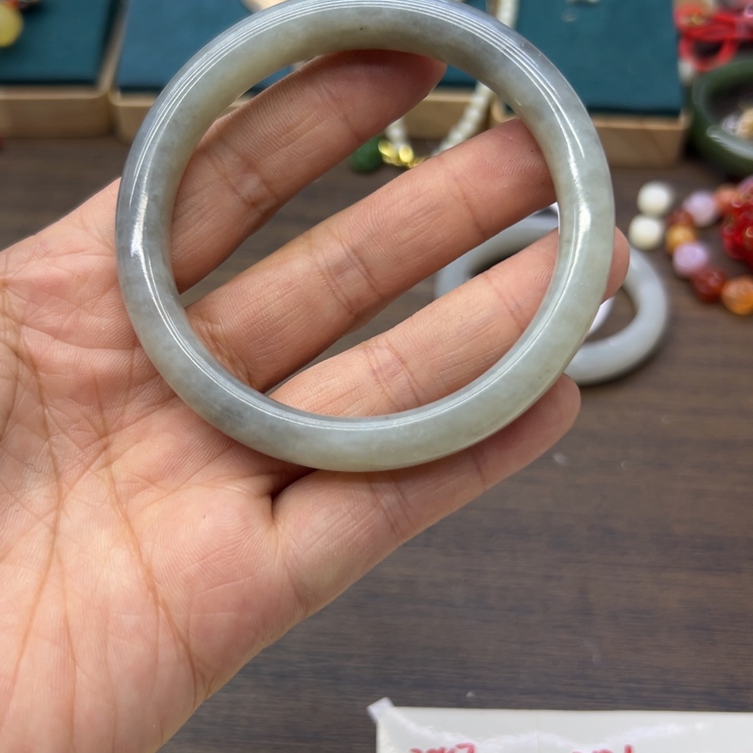 和田玉未镶嵌手镯61.5圈围2018