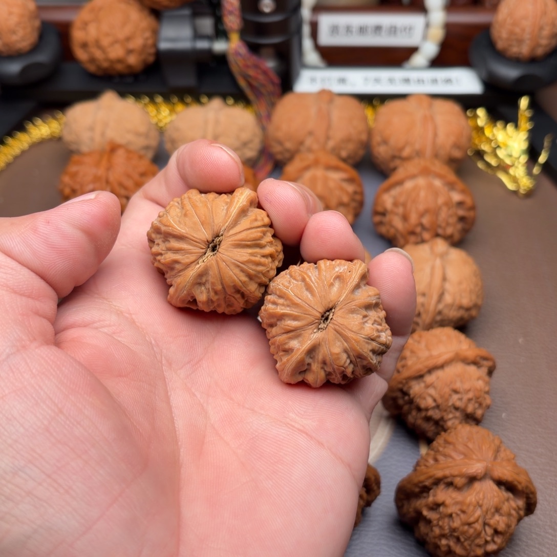 文玩核桃把件铁锤妹妹