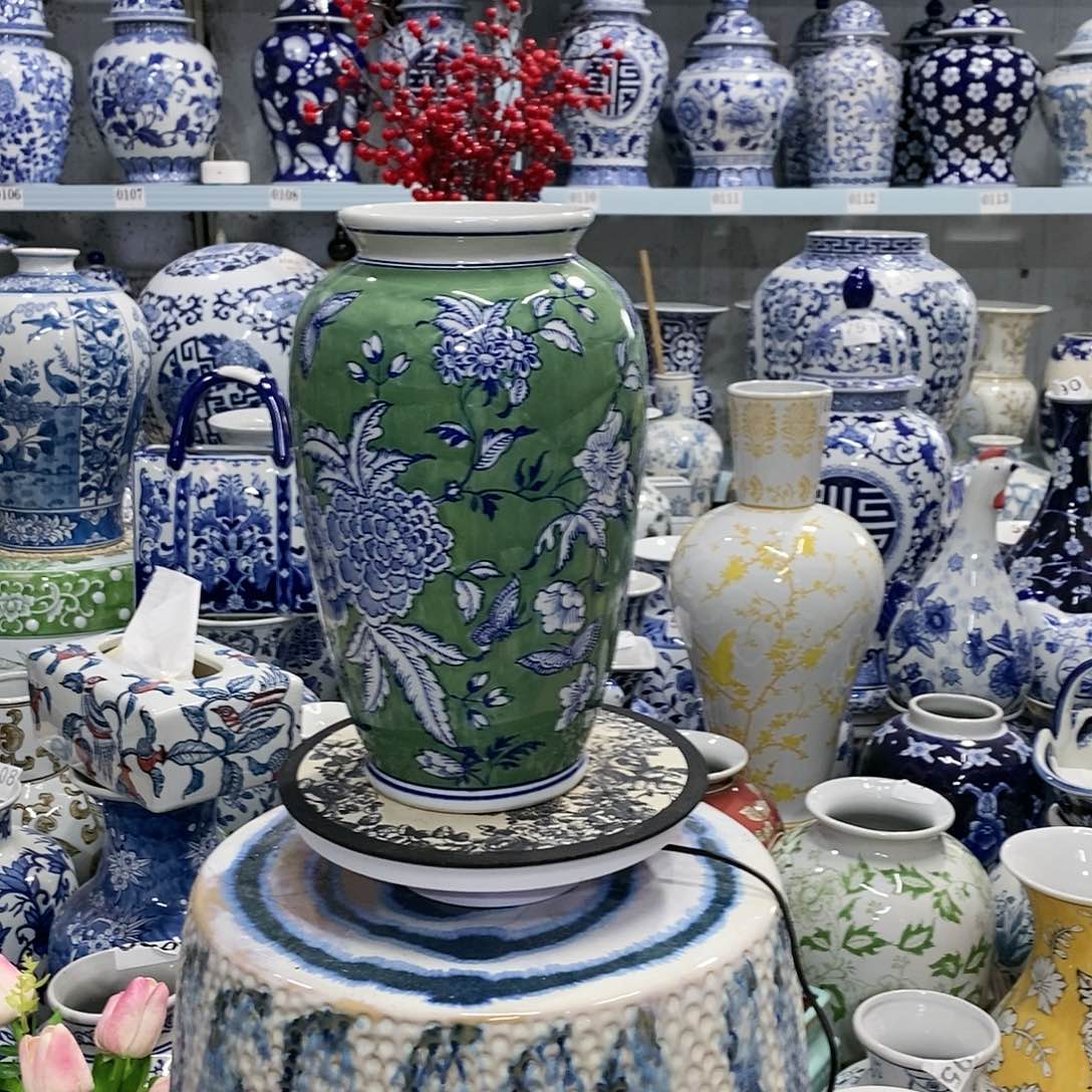 【闪购商品】摆件绿釉萝卜瓶28.11.16………………