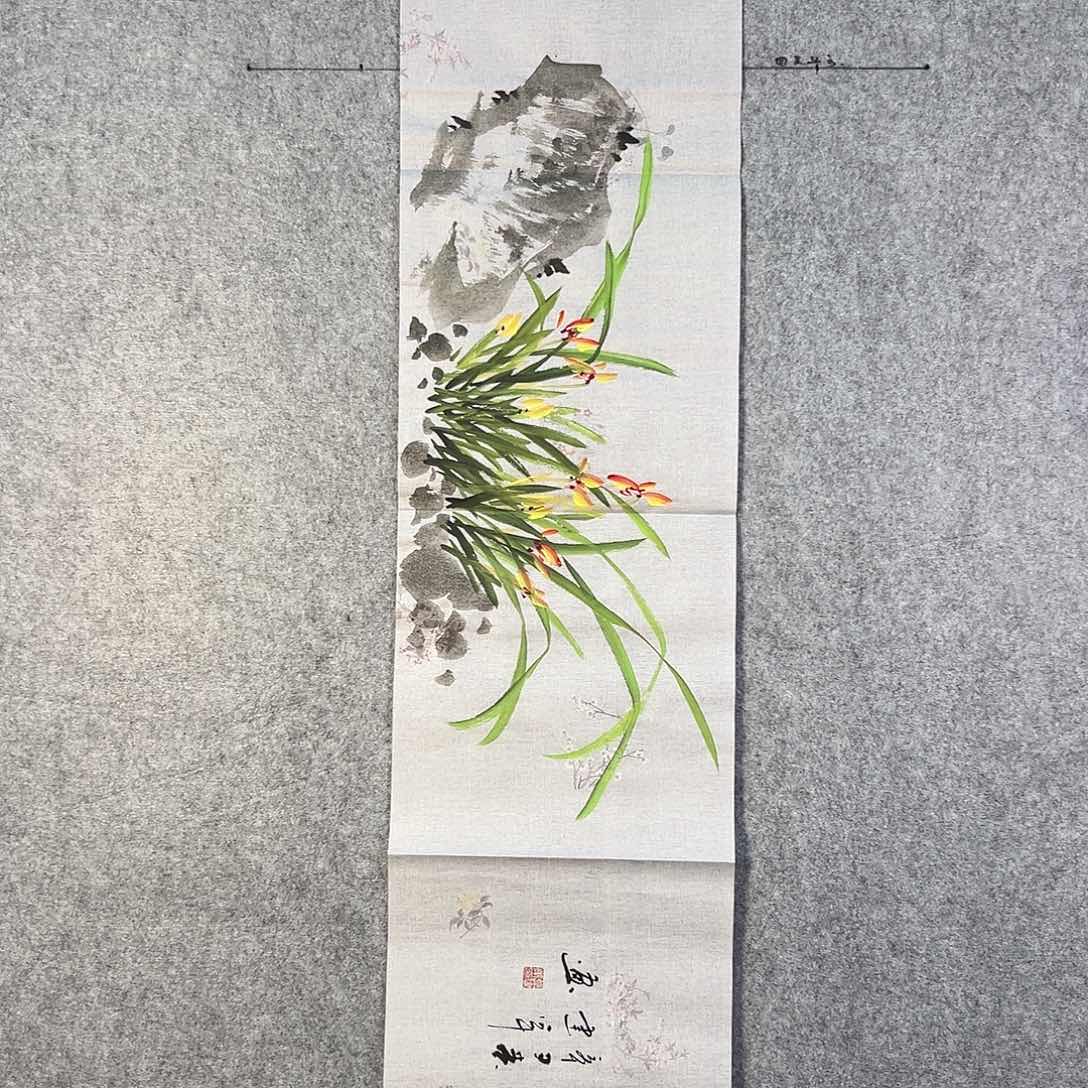 国画211 花鸟在树丛的中央是鸟