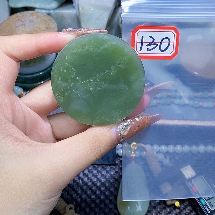 和田玉和田玉边角料随机发未镶嵌