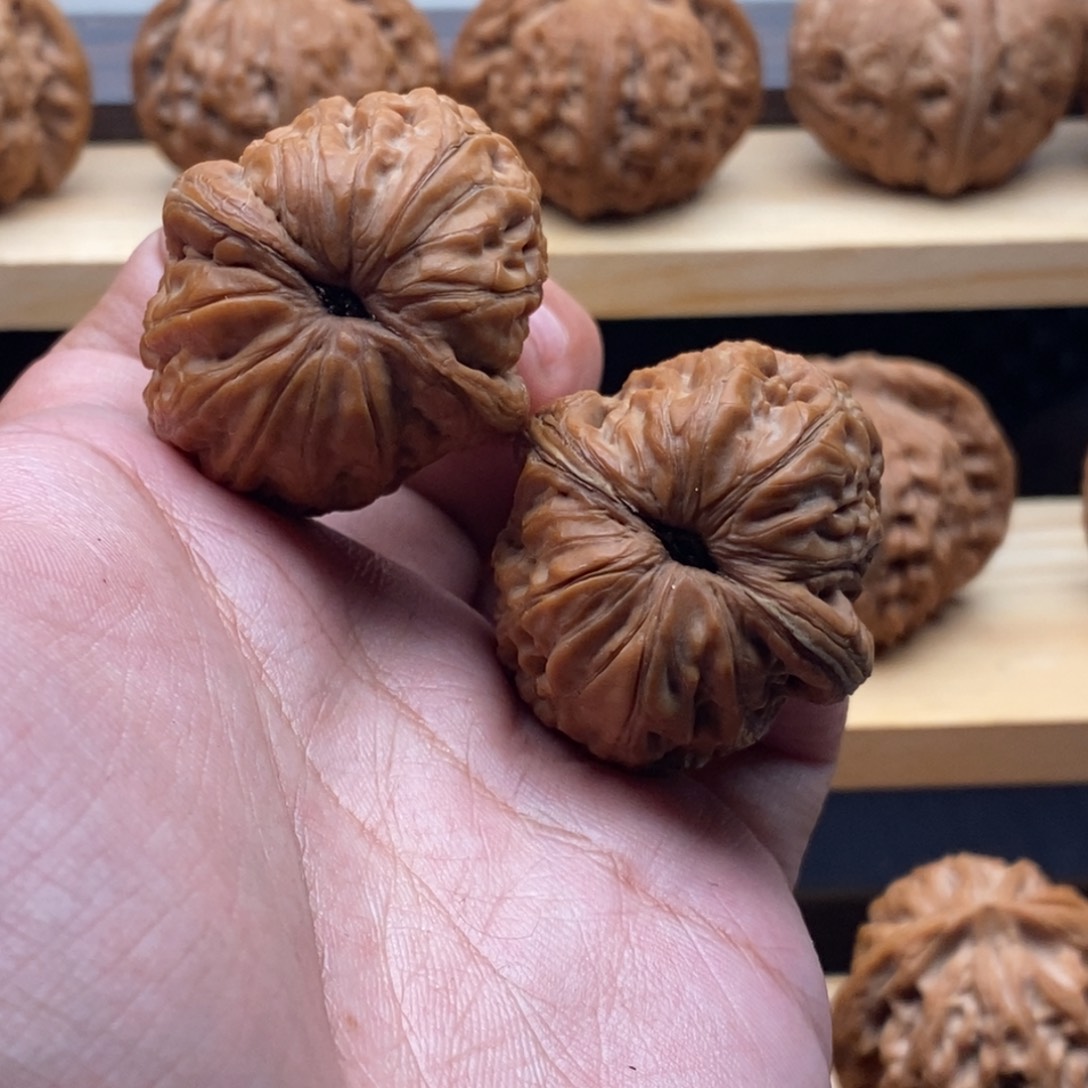 与***辰吊坠文玩核桃全品元宝39