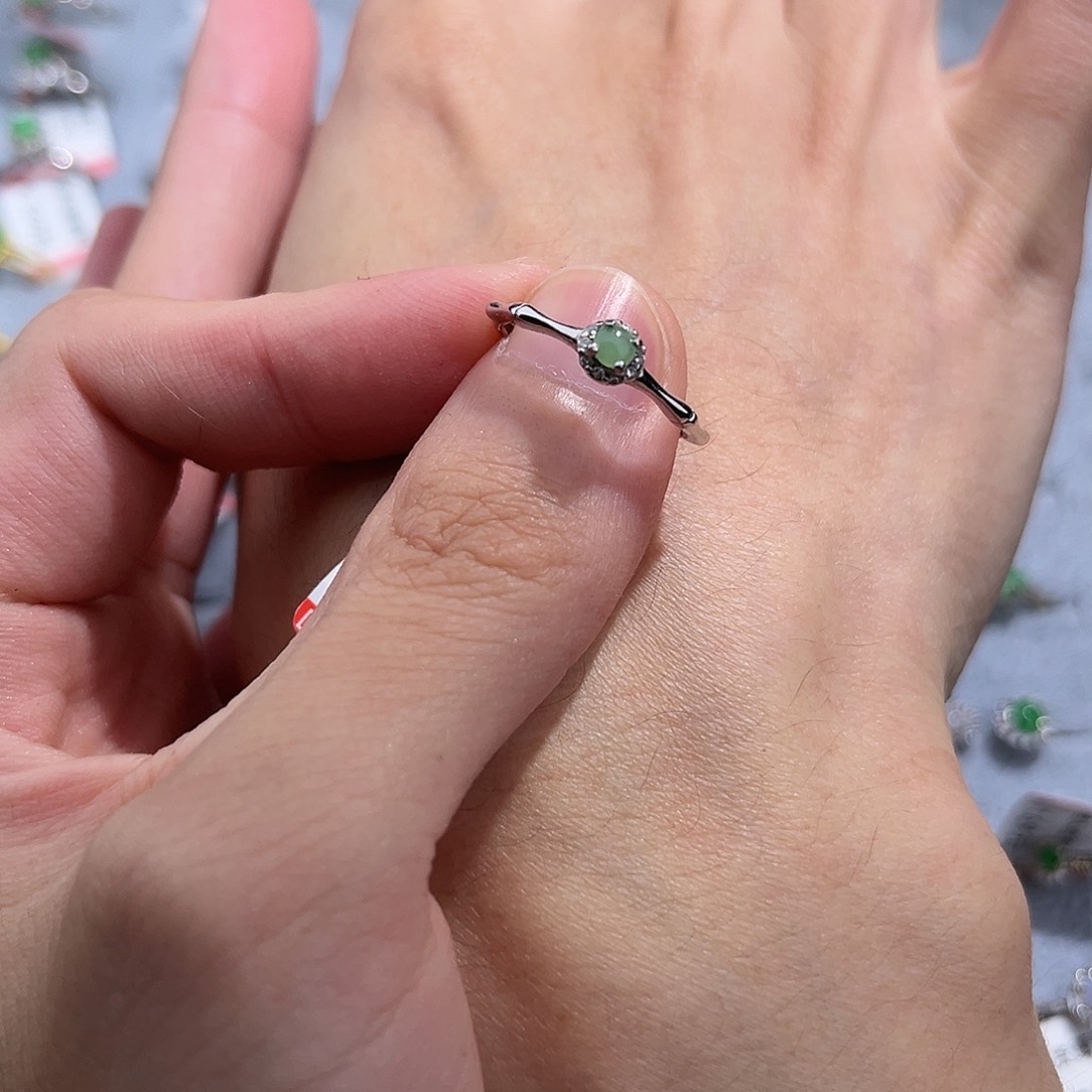 翡翠戒指银S925镶嵌67899