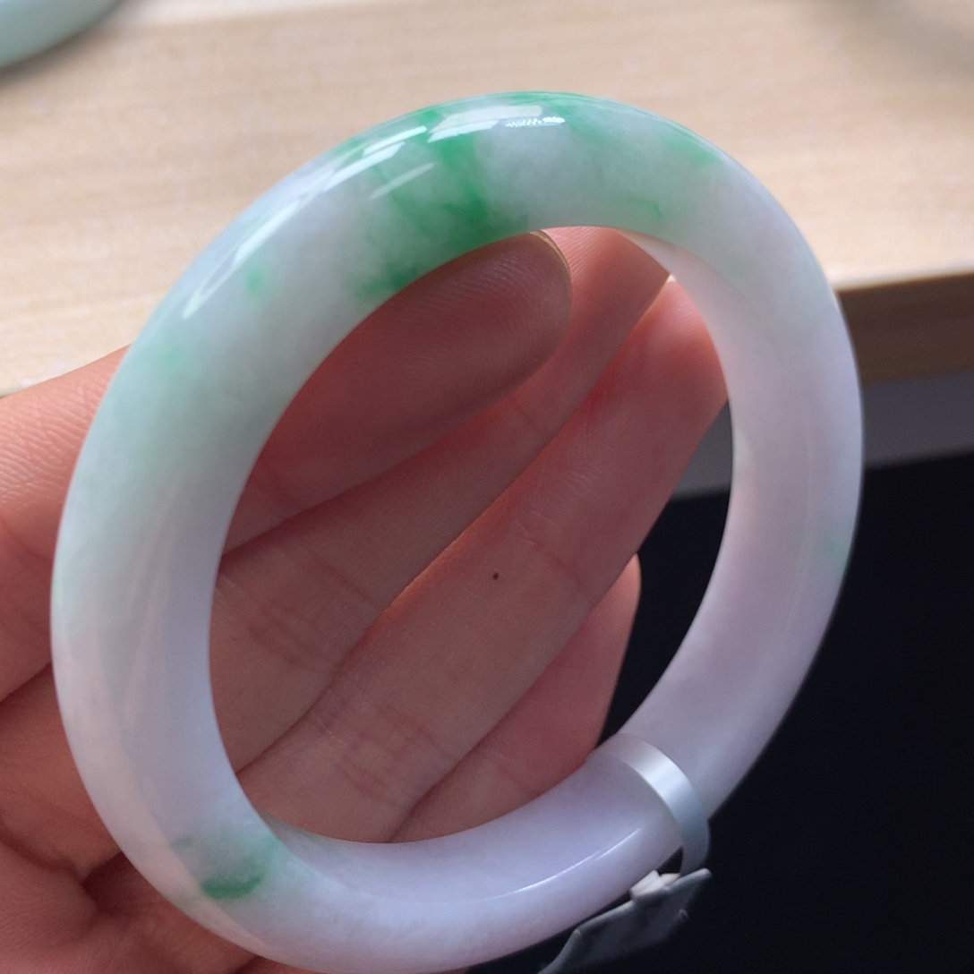 未镶嵌手镯翡翠手镯