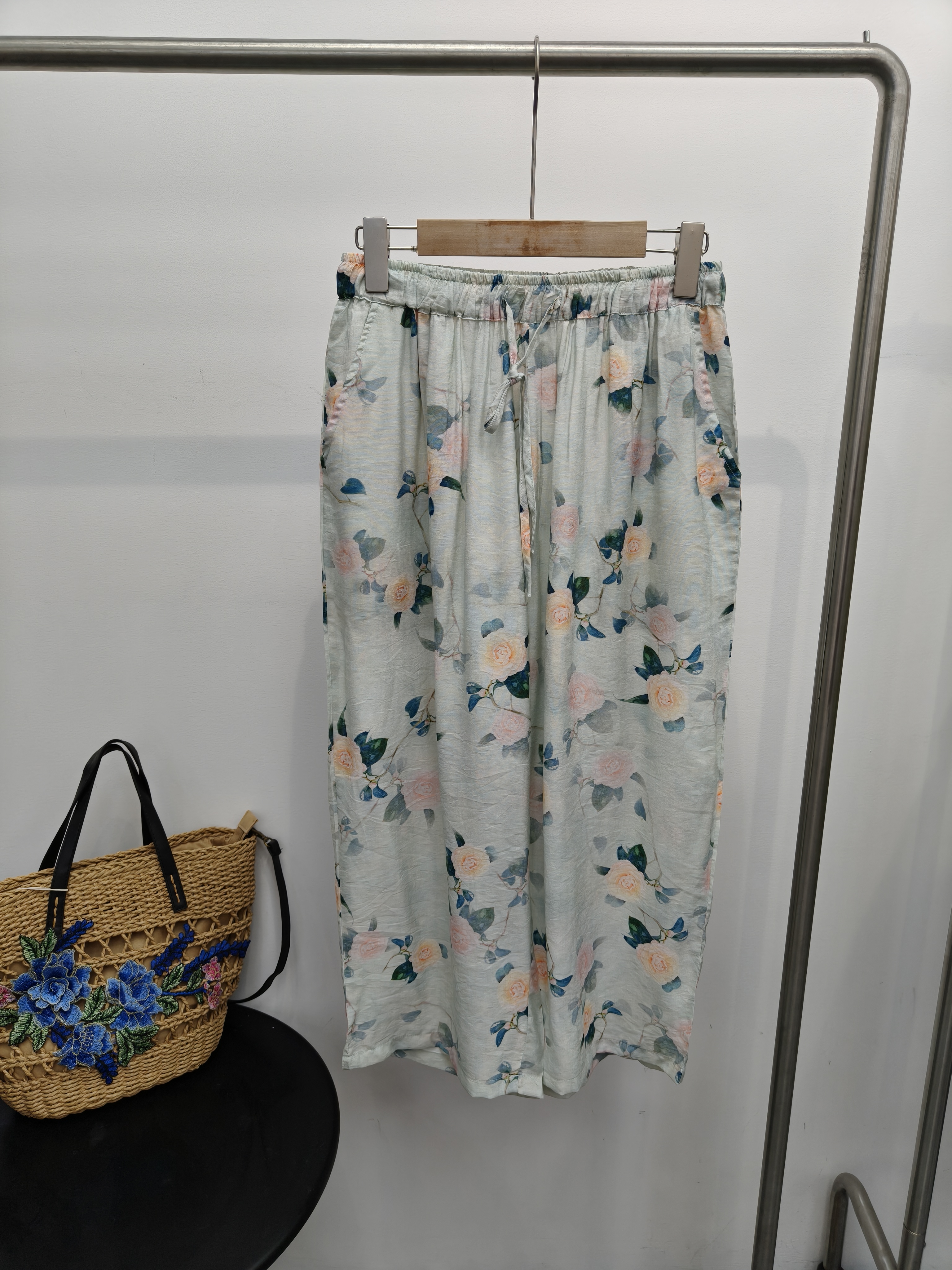 品牌捡漏棉麻女装2025春夏休闲宽松休闲裤子