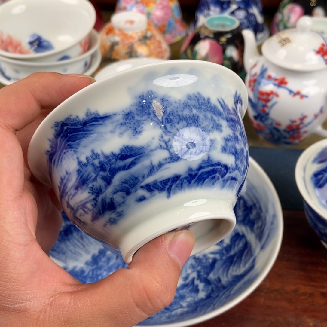 海****生陶瓷陶瓷艺术家的设计风格