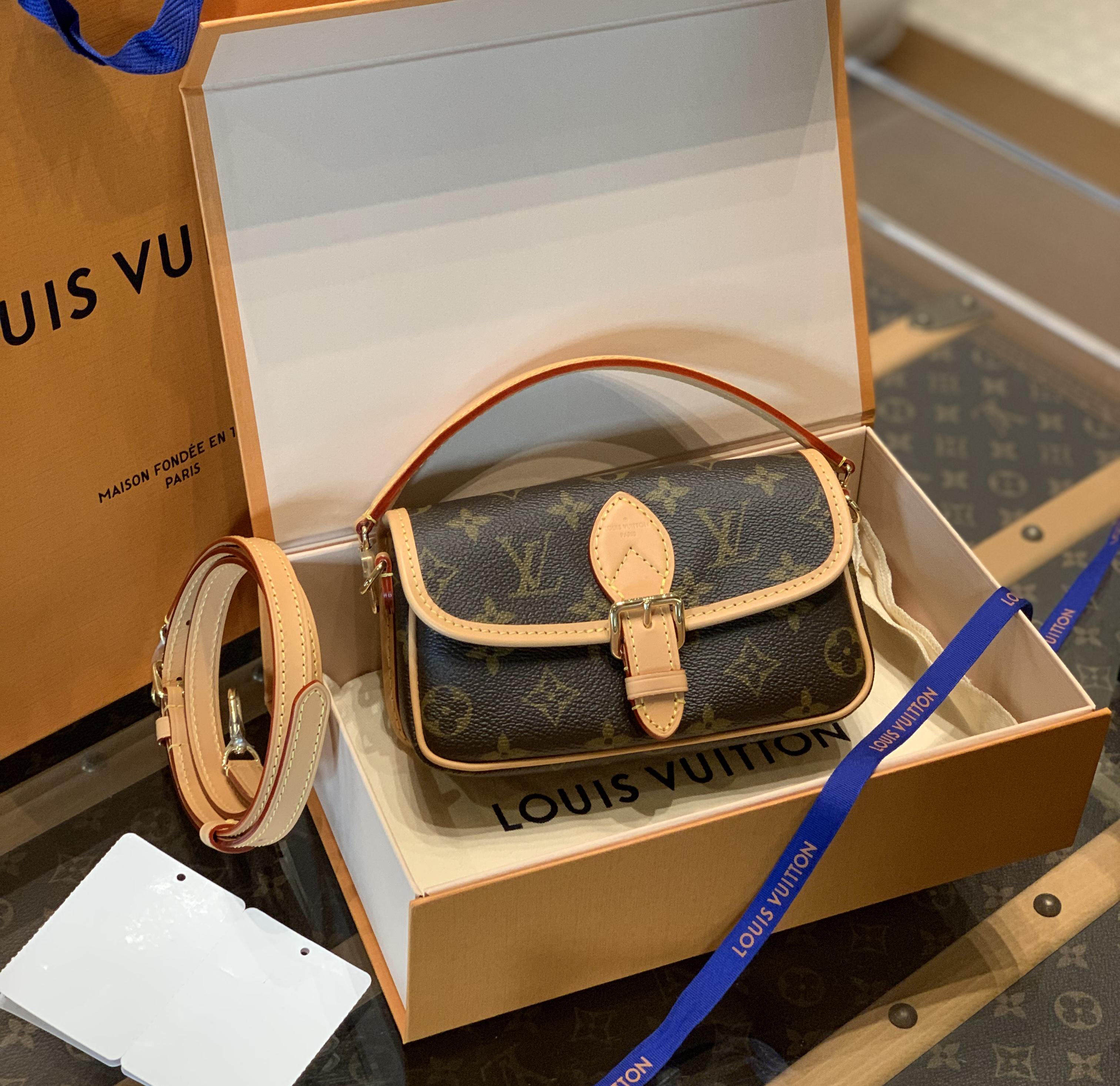 全新未使用 LouisVuitton/路易威登 壹臻/老花法棍nano 20679500