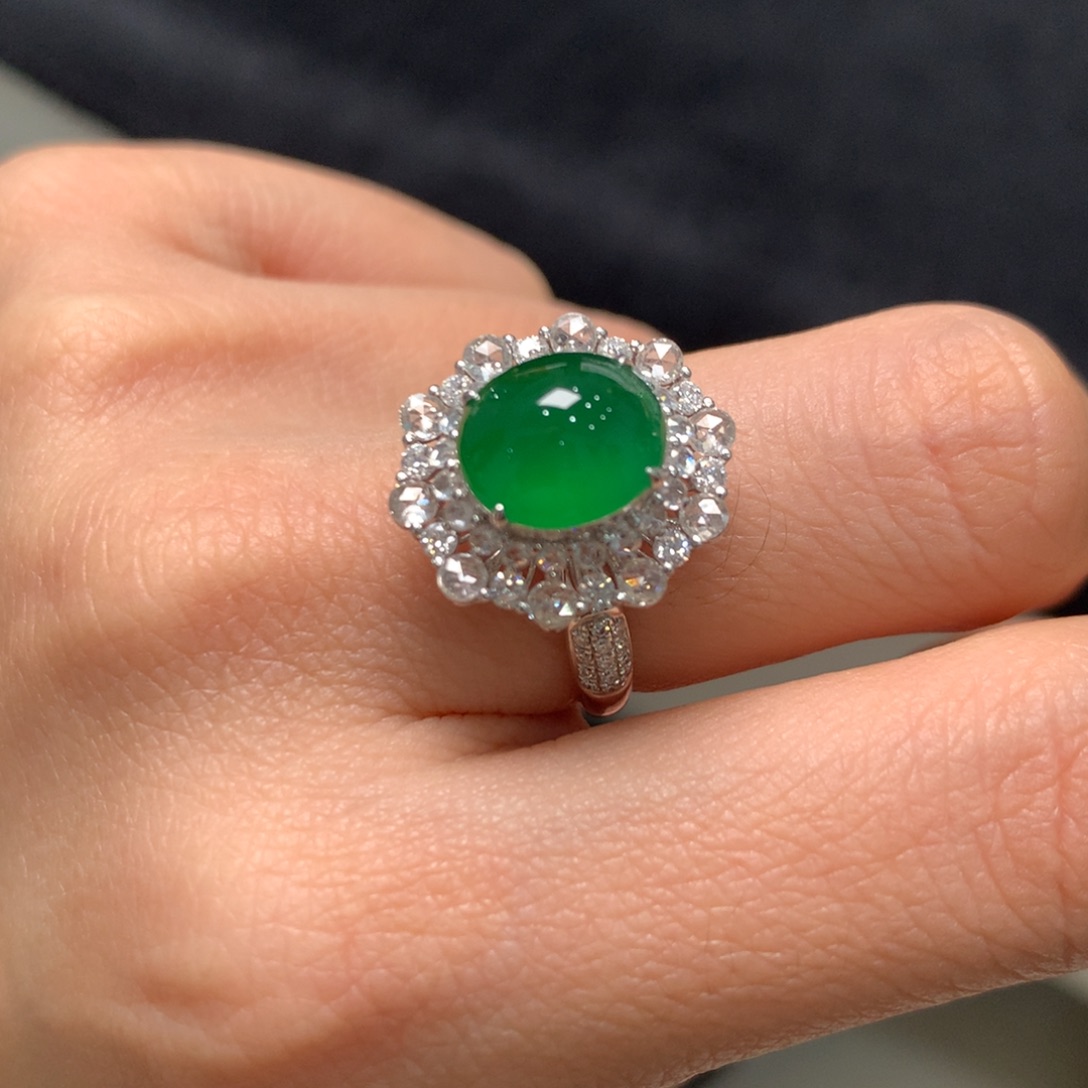 翡翠颈饰18K金镶嵌酱*戒指