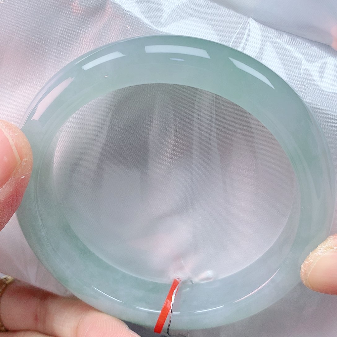 翡翠手镯未镶嵌58圈