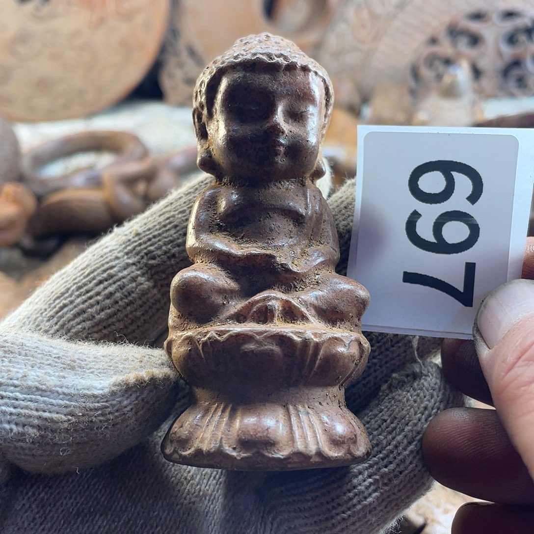 和田玉（糖玉）未镶嵌挂件