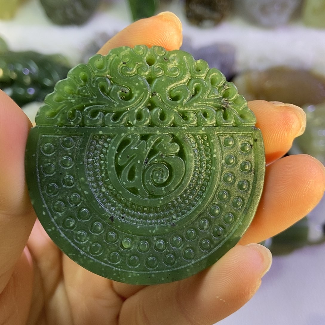 和田玉（糖玉）颈饰未镶嵌