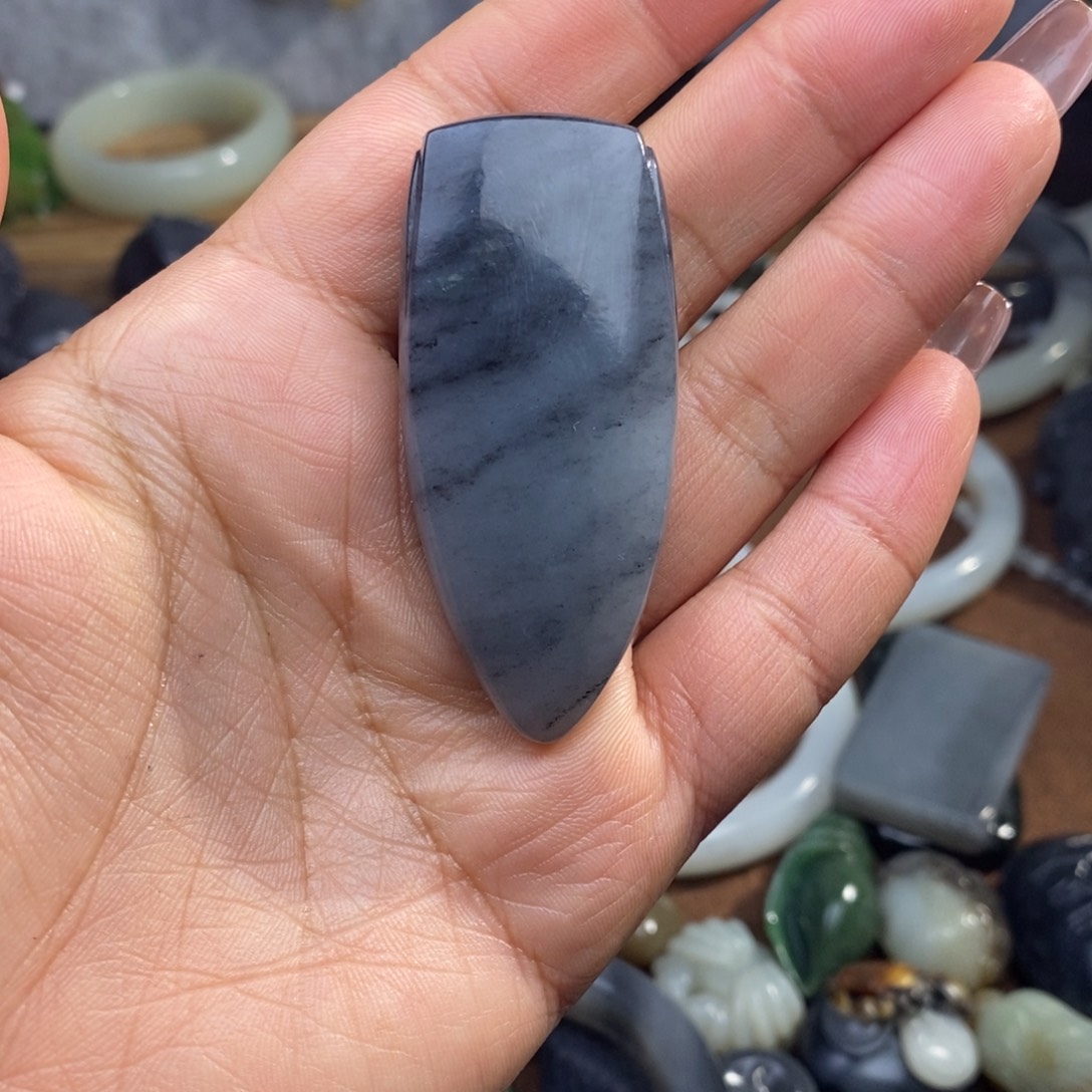 一***北和田玉未镶嵌颈饰