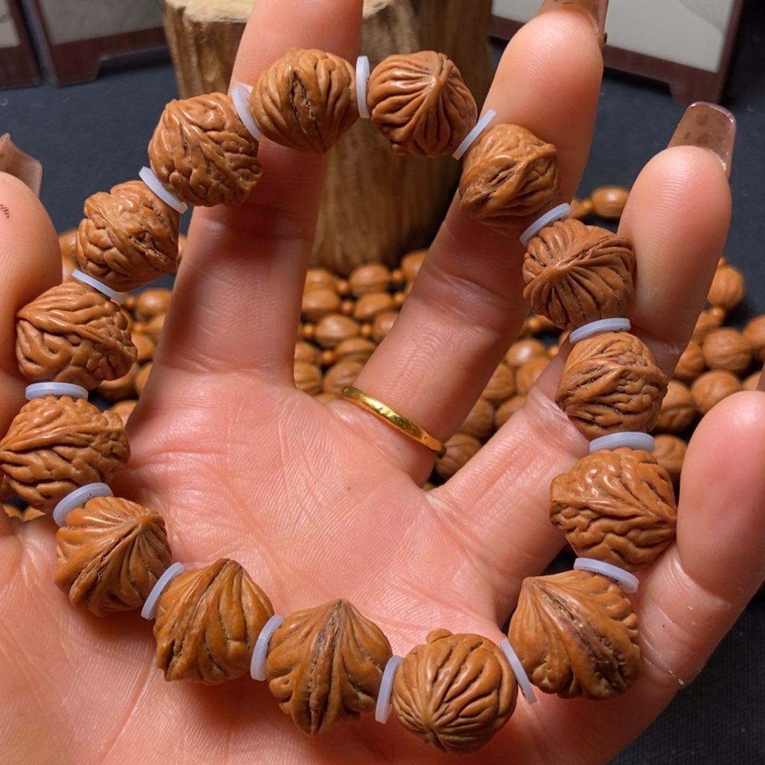 吊坠桃核陕西秦岭山桃核