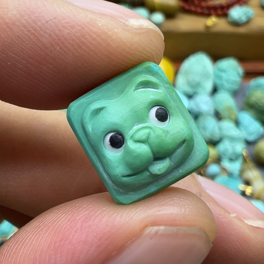 绿松石颈饰未镶嵌