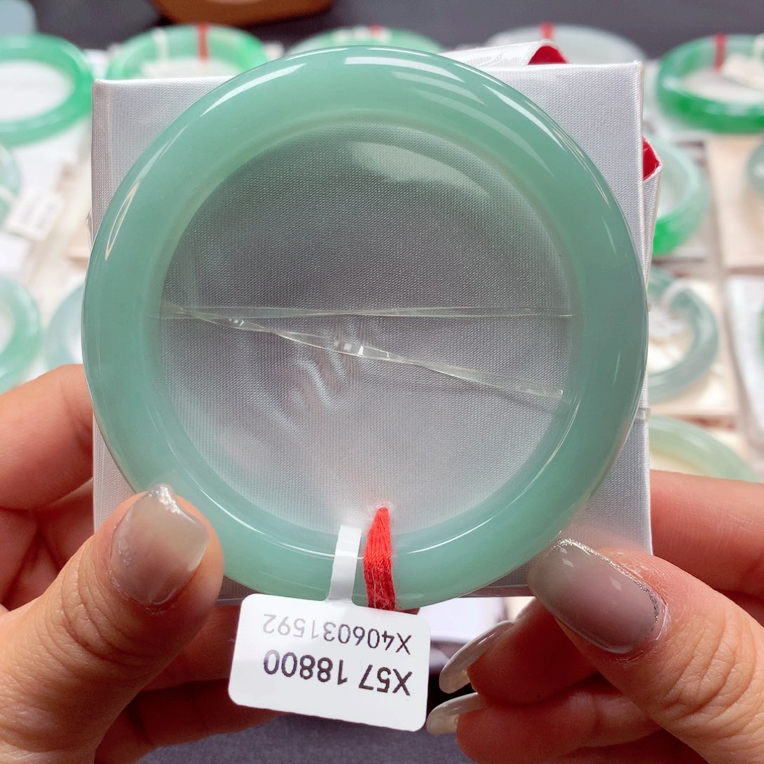 翡翠手镯未镶嵌57正6号88