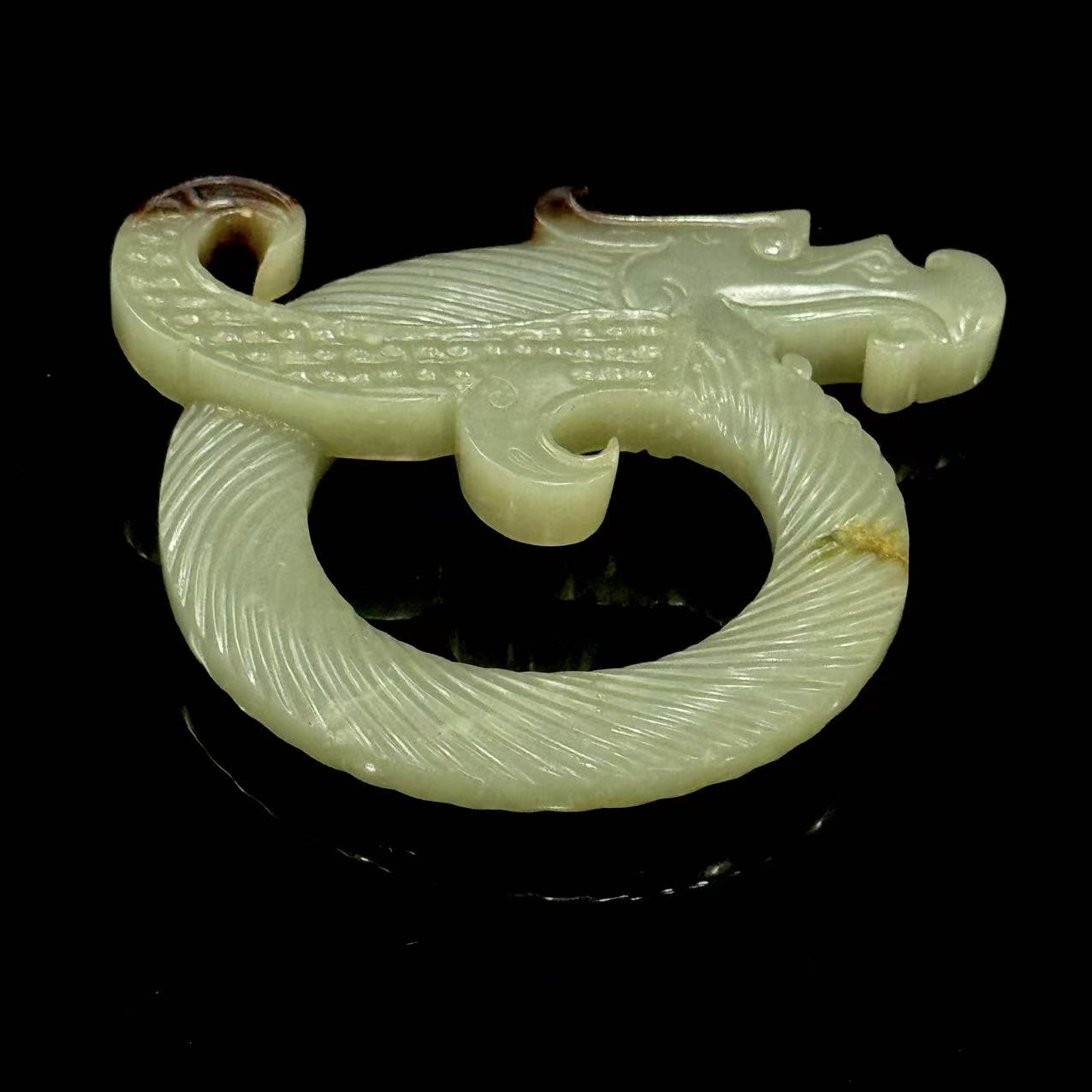 802137 和田玉青玉绞丝龙佩 