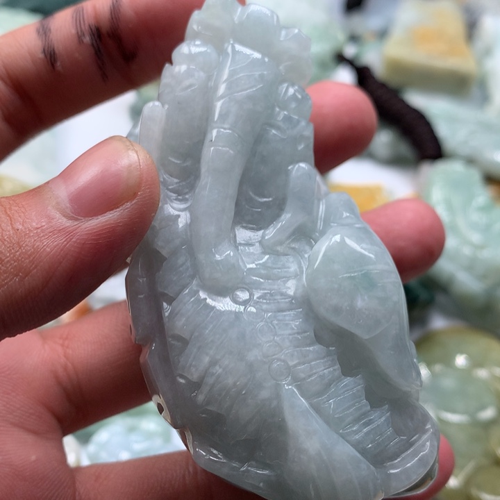 翡翠未镶嵌颈饰保真天然a货翡翠
