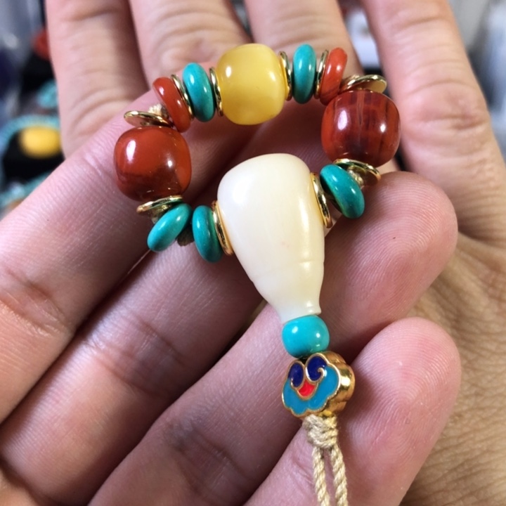 蜜蜡珠宝奇石未镶嵌