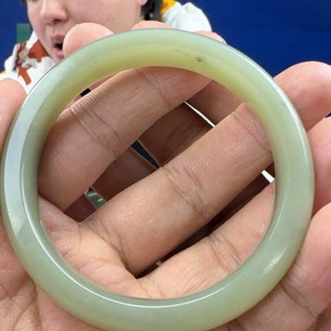 和田玉手镯未镶嵌福利